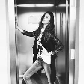 Merginos/Girls: Natural beauties